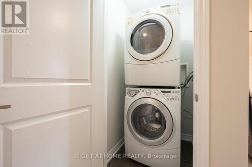 Main Floor Laundry - 112 Hollywood Court, Cambridge, ON - Indoor Photo Showing Laundry Room