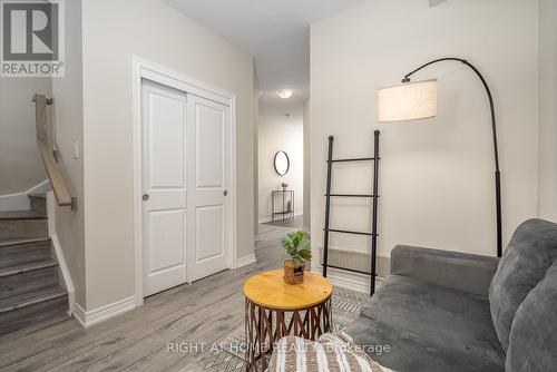 112 Hollywood Court, Cambridge, ON - Indoor