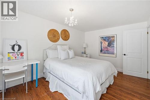 4065 Melba Lane, Burlington, ON - Indoor Photo Showing Bedroom