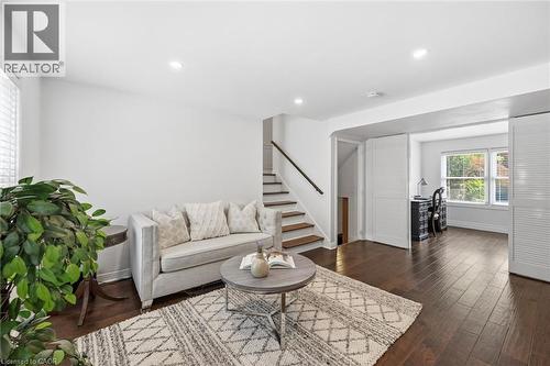 4065 Melba Lane, Burlington, ON - Indoor Photo Showing Living Room