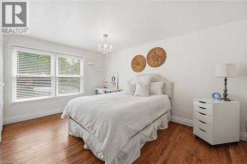 4065 Melba Lane, Burlington, ON - Indoor Photo Showing Bedroom