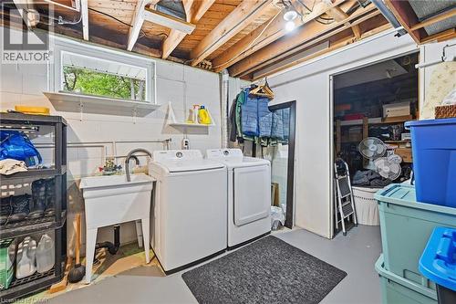 4065 Melba Lane, Burlington, ON - Indoor Photo Showing Laundry Room