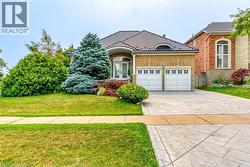 2839 BUSHLAND Crescent  Mississauga, ON L5J 1Y1