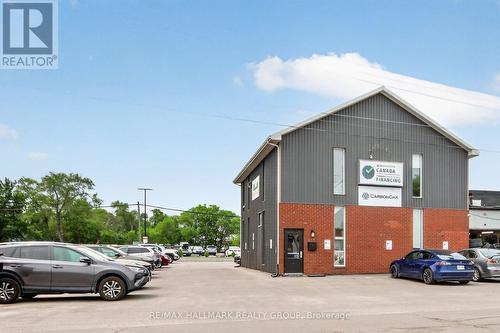 818 Boyd Avenue, Ottawa, ON 