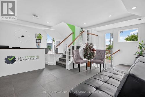 818 Boyd Avenue, Ottawa, ON 