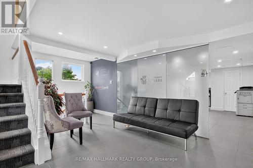 818 Boyd Avenue, Ottawa, ON 