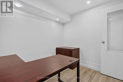 818 Boyd Avenue, Ottawa, ON 