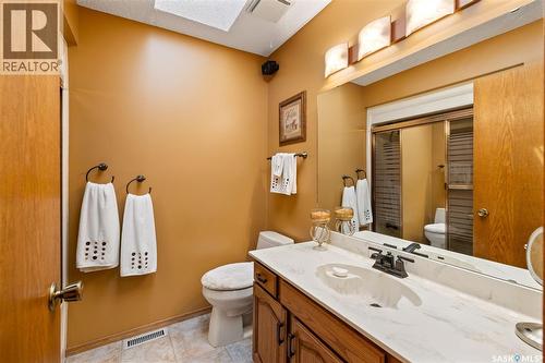 3147 Harding Street, Regina, SK - Indoor Photo Showing Bathroom