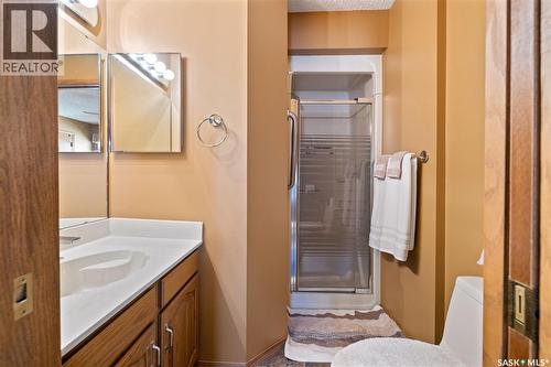 3147 Harding Street, Regina, SK - Indoor Photo Showing Bathroom