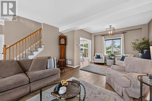 36 Beverly Street, Springwater, ON - Indoor Photo Showing Living Room