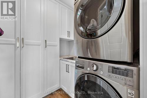 36 Beverly Street, Springwater, ON - Indoor Photo Showing Laundry Room
