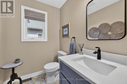36 Beverly Street, Springwater, ON - Indoor Photo Showing Bathroom