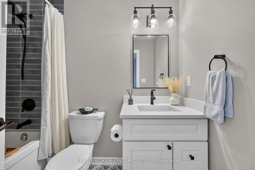 36 Beverly Street, Springwater, ON - Indoor Photo Showing Bathroom