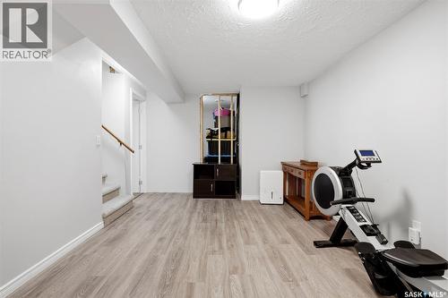 614 3Rd Avenue, Pilot Butte, SK - Indoor Photo Showing Gym Room