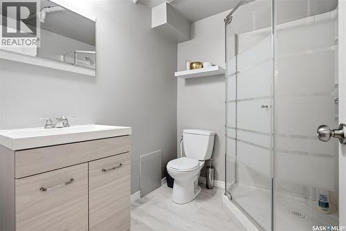 614 3Rd Avenue, Pilot Butte, SK - Indoor Photo Showing Bathroom