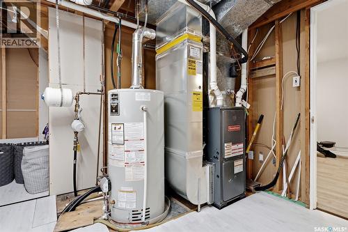 614 3Rd Avenue, Pilot Butte, SK - Indoor Photo Showing Basement
