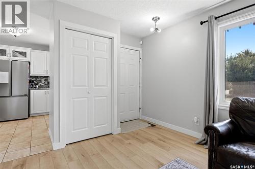 614 3Rd Avenue, Pilot Butte, SK - Indoor Photo Showing Other Room
