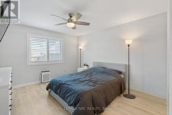 Primary bedroom - 