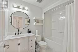 Common Bathroom - 