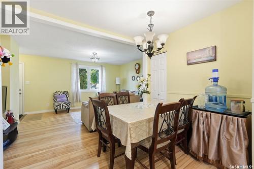 10 Dominion Crescent, Saskatoon, SK - Indoor Photo Showing Dining Room