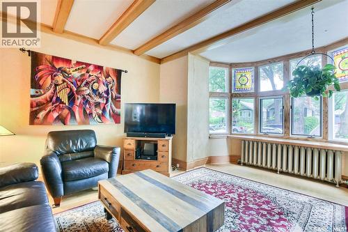 2834 Rae Street, Regina, SK - Indoor Photo Showing Living Room