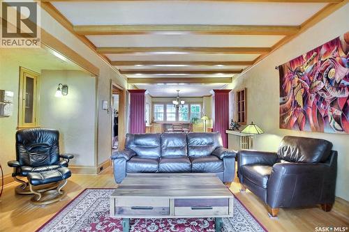 2834 Rae Street, Regina, SK - Indoor Photo Showing Living Room