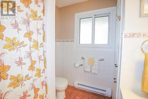 24 Granite St, Sault Ste. Marie, ON - Indoor Photo Showing Bathroom