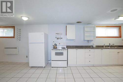24 Granite St, Sault Ste. Marie, ON - Indoor Photo Showing Kitchen