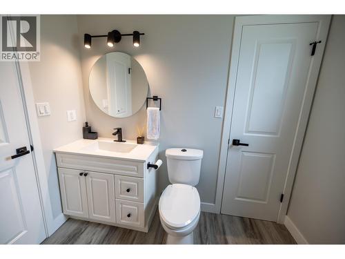 331 Killoren Crescent, Prince George, BC - Indoor Photo Showing Bathroom