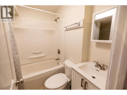 331 Killoren Crescent, Prince George, BC - Indoor Photo Showing Bathroom