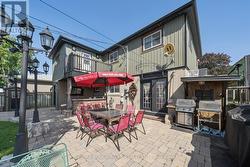 Gas BBQ with hookup - 