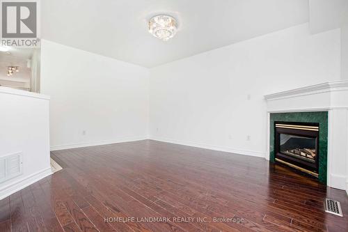 47 WATERTON CRESCENT , Richmond Hill, Ontario L4B 4L2 5
