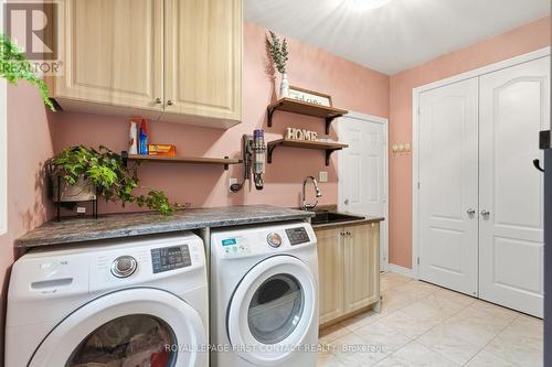 81 Trail Boulevard, Springwater, ON - Indoor Photo Showing Laundry Room