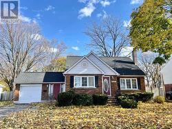 5594 WOODLAND BOULEVARD Niagara Falls, ON L2G 5K7
