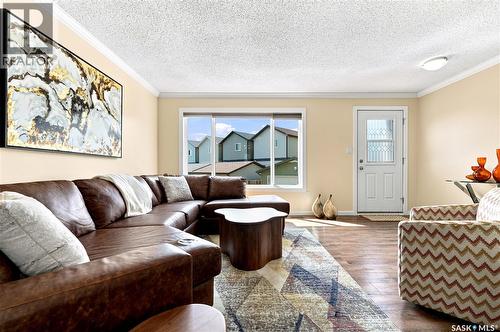 309 810 Hampton Circle, Saskatoon, SK - Indoor Photo Showing Living Room