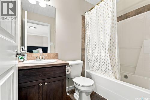 309 810 Hampton Circle, Saskatoon, SK - Indoor Photo Showing Bathroom