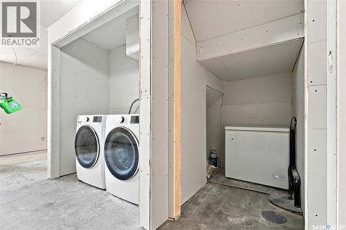 309 810 Hampton Circle, Saskatoon, SK - Indoor Photo Showing Laundry Room
