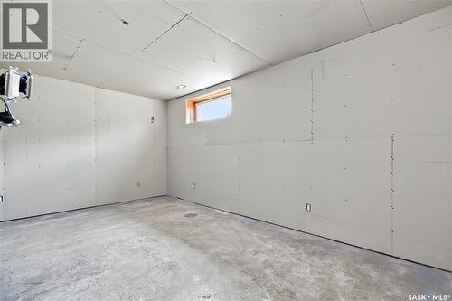 309 810 Hampton Circle, Saskatoon, SK - Indoor Photo Showing Garage