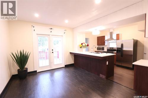 721 College Avenue, Regina, SK - Indoor Photo Showing Kitchen