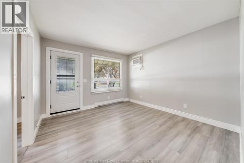 623 Edinborough, Windsor, ON - Indoor Photo Showing Other Room
