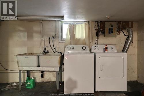 748 Pierre, Windsor, ON - Indoor Photo Showing Laundry Room