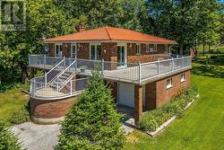 25 ALBERT AVENUE Tiny, ON L0L 2J0