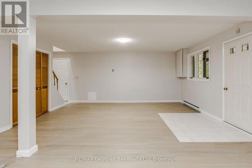 25 Albert Avenue, Tiny, ON - Indoor Photo Showing Other Room