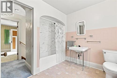 111 Filbert Street, Kitchener, ON - Indoor Photo Showing Bathroom