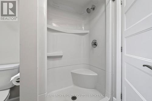 2199 Burke Avenue, Cornwall, ON - Indoor Photo Showing Bathroom