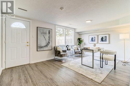 92 Poplar Crescent W, Aurora, ON - Indoor