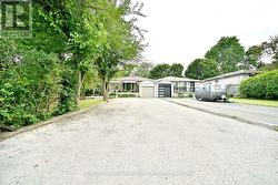 2 ROBINSON STREET Markham, ON L3P 1N4