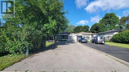 2 ROBINSON STREET  Markham, ON L3P 1N4