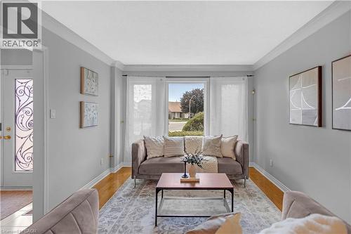 489 Acadia Drive, Hamilton, ON - Indoor Photo Showing Living Room