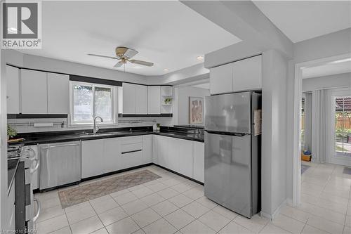 489 Acadia Drive, Hamilton, ON - Indoor Photo Showing Kitchen